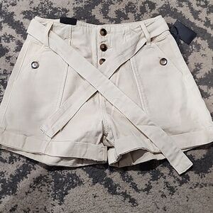 BLANK NYC Exposed Button Twill Self Belted Cargo Shorts Camel Size 28 NWT